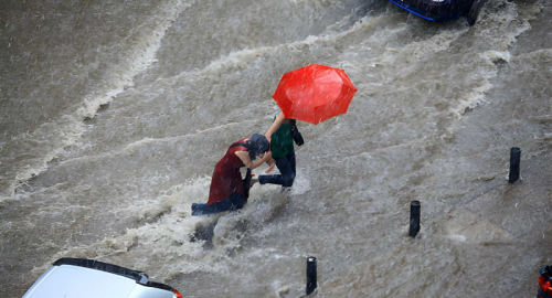 Maltempo al Centro-Nord: nubifragi, tornado e centinaia di evacuati